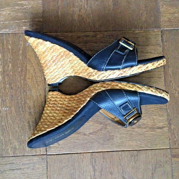 AK Anne Klein Black Leather Wedge Sandals High Heels 8.5 - Picture 1 of 4